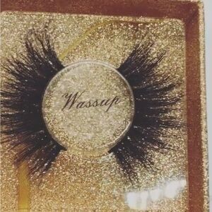 20mm lashes, brand new, never worn